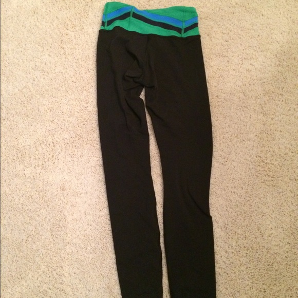 Reversable Lulus. Worn a few times. - Picture 2 of 2