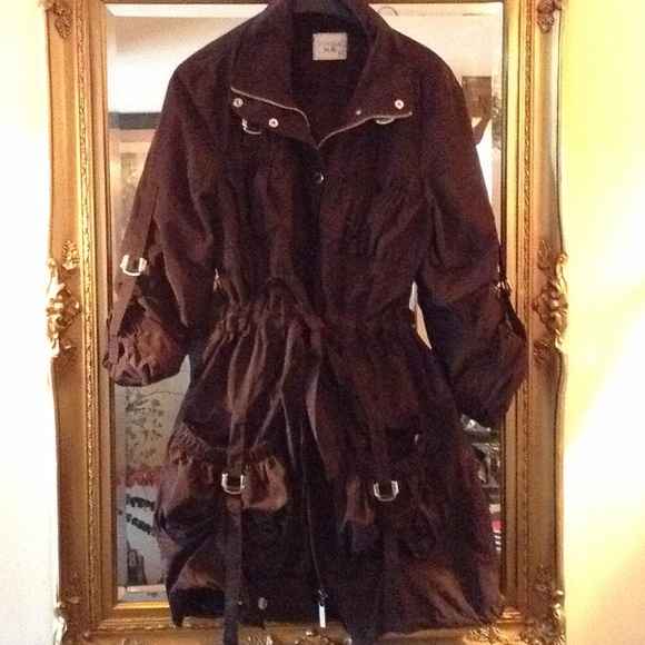 Trench coat with faux fur lining