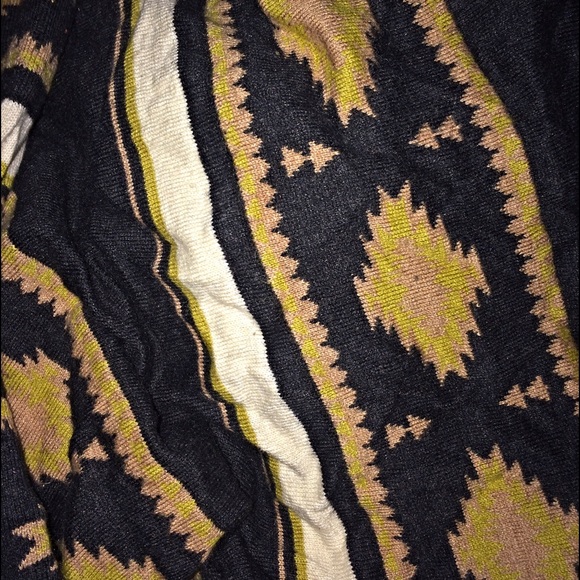 LONG Asymmetric sweater cardigan. - Picture 3 of 3