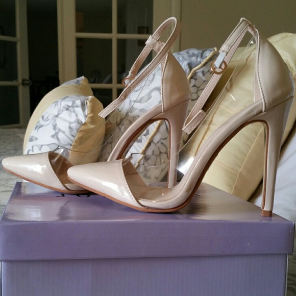 Nude pointed toe heels