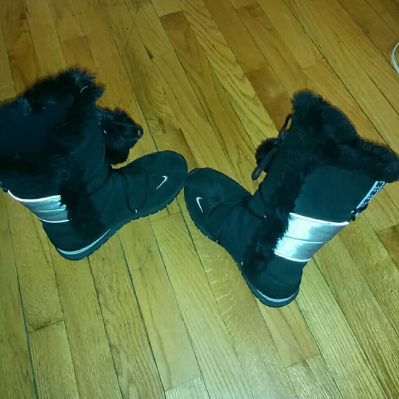 Cute comfortable Nike Boots
