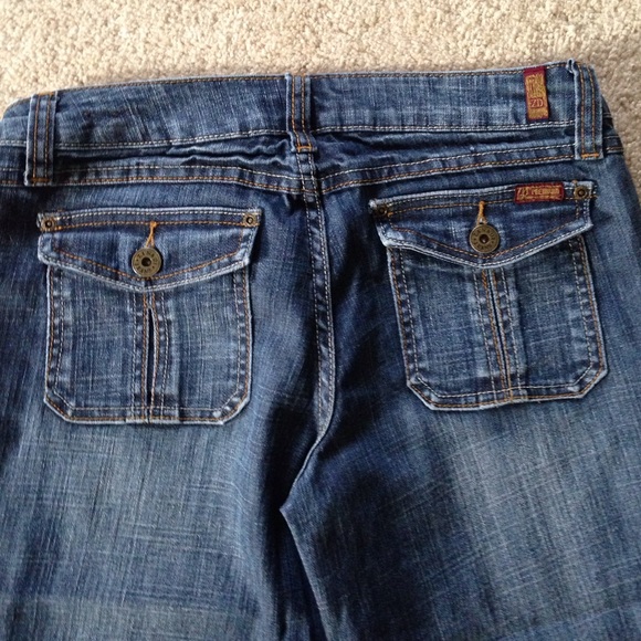 Jean capris - Picture 3 of 3