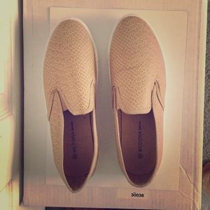 🎉🎉 24 HOUR FLASH SALE🎉🎉Tan espadrilles