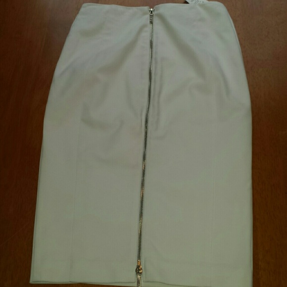 Bebe white pencil skirt