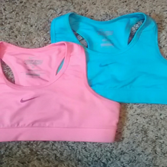 TRADED 2 Nike Pro Sport Bras