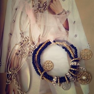 Hold for Lucy. @lucy_helwig