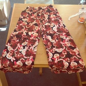 Floral flow pants