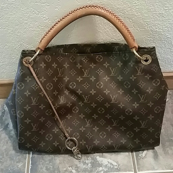 Louis Vuitton Monogram Artsy MM