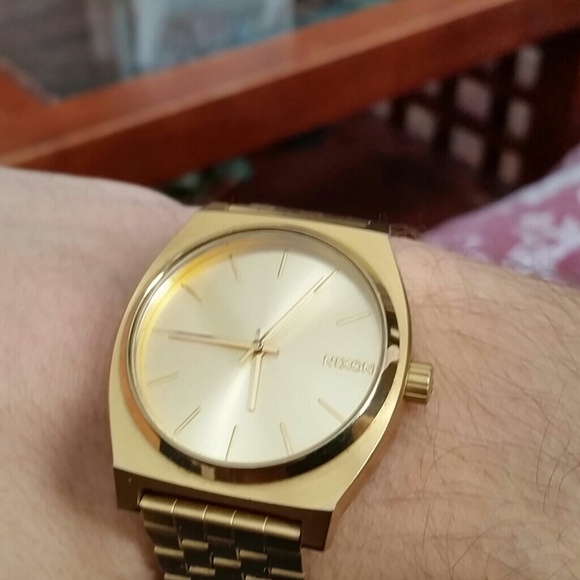Nixon watch