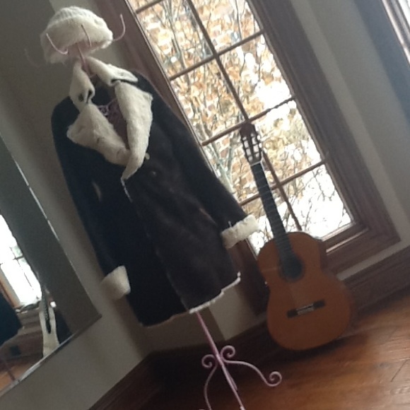 SOLD Bundled Guess Faux Shearling Coat, xs - Picture 2 of 2