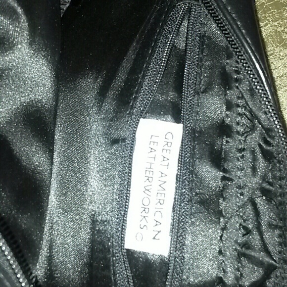 Black purse - Picture 3 of 3