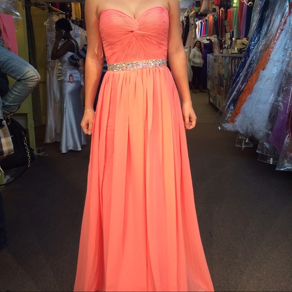 Dresses & Skirts - Prom Dress