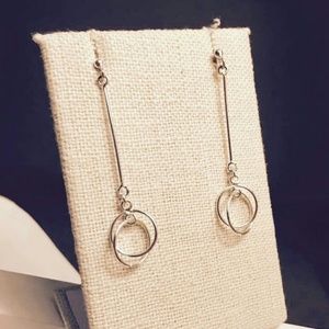 Delicate Stella & Dot Interlocking Hoop Earrings