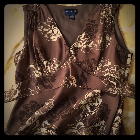 Sleeveless blouse