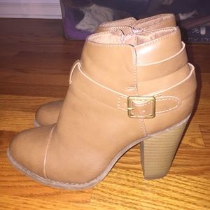 ❕Lauren Conrad booties❕