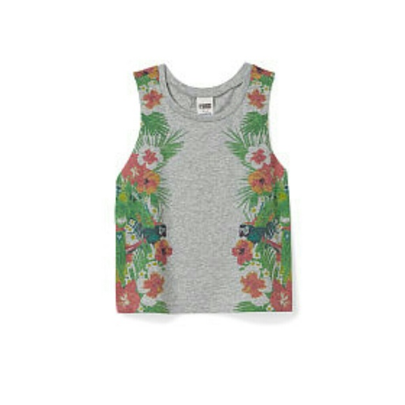 NWT Victoria's Secret Pink crop tank in size M