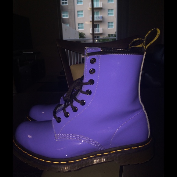 Doc Martens (dusty blue)