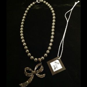 Swarovski Glass Pearl Bow Necklace 18" smoke