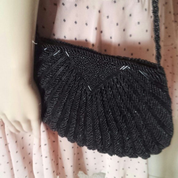 Beautiful vintage art deco hand beaded bag