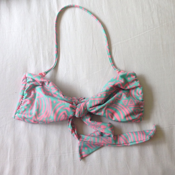 🚫Reserved🚫 Billabong seamless bikini🌸🍉