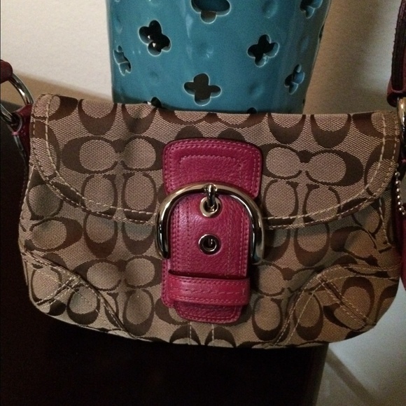 Authentic Coach purse .. New with tag