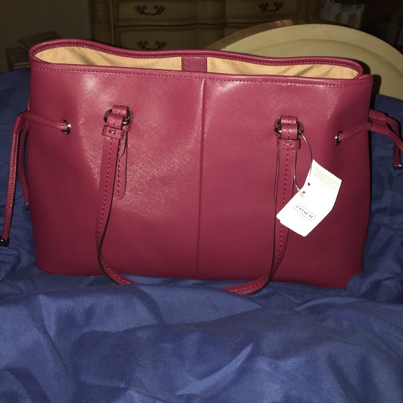 COACH PEYTON LEATHER DRAWSTRING CARRYALL - Picture 2 of 4