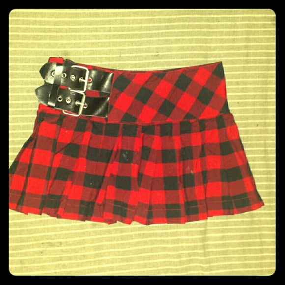 90's punk, plaid skirt