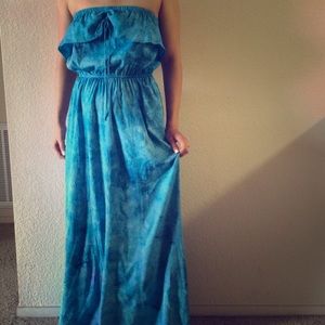 Tie-Dye Strapless Maxi Dress