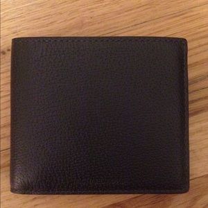 Brand New Bi-Fold Michael Kors Leather Wallet
