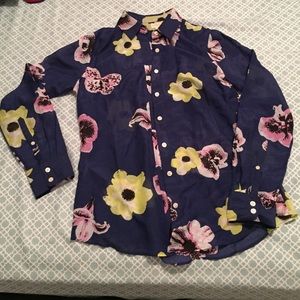 Button down shirt🌸