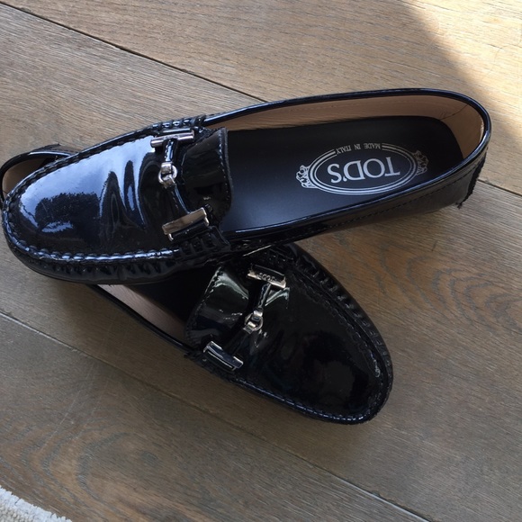 Tod's patent driving loafers