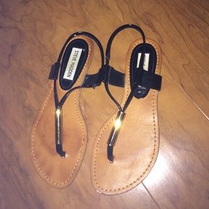 Steve Madden black sandals