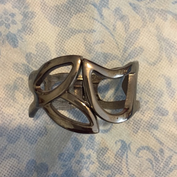 Express metal bracelet