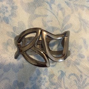 Express metal bracelet