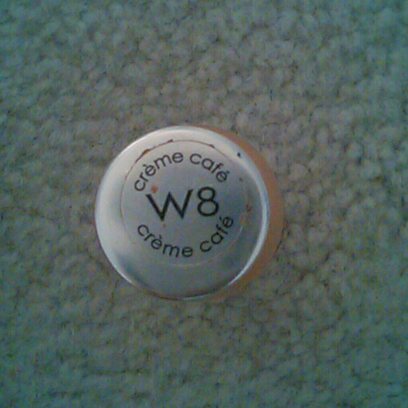 Makeup - Picture 3 of 4