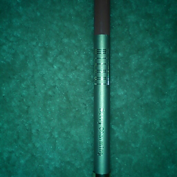 Makeup - Picture 4 of 4