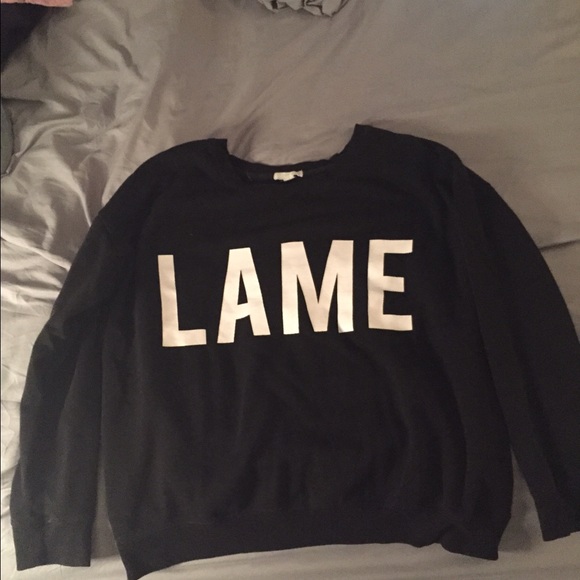 ❌ BUNDLE ❌ LAME crew neck sweatshirt