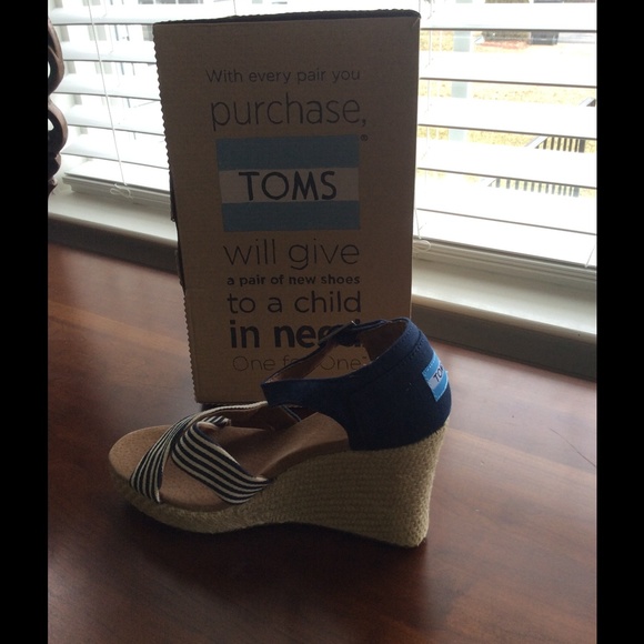 TOMS Strappy Wedge