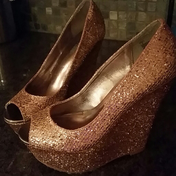 Pink Glitter Wedges.