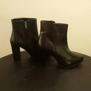 UNITED COLORS OF BENETTON BOOTS 37