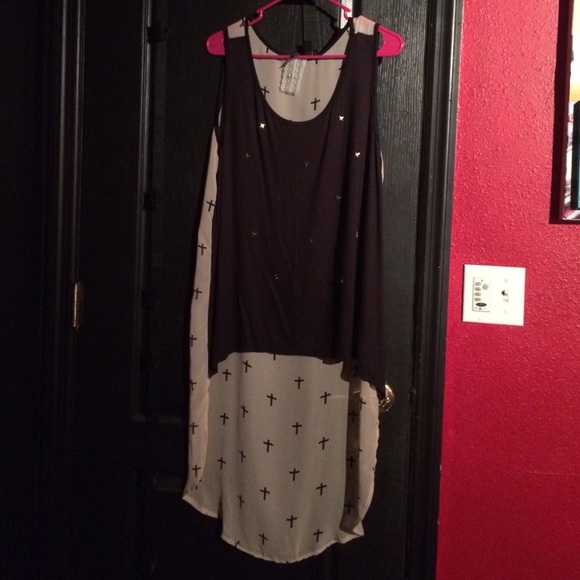 Cross High Low shirt