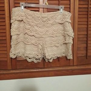 Rue 21 Crotchet Beige Shorts