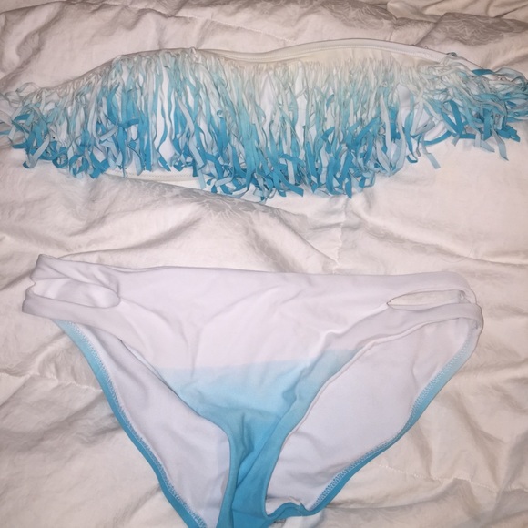 Bathing suit - Picture 1 of 3