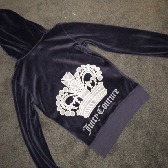 Juicy Couture zip up sweatshirt!❤️