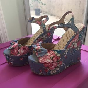 Floral Wedges