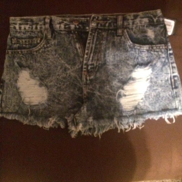 NWT Forever 21 high waisted distressed shorts