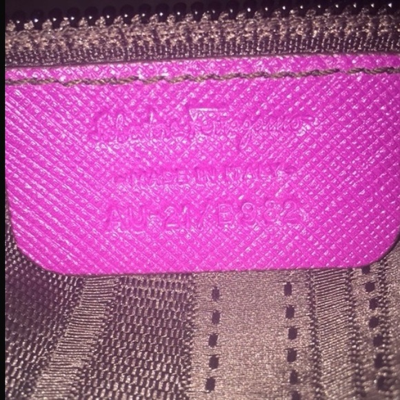 Salvatore Ferragamo Briana Handbag - Picture 4 of 4