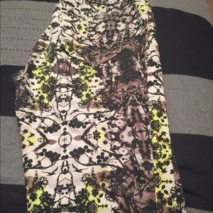 Princess, Vera Wang pants