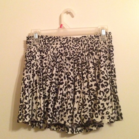 Leopard print skirt