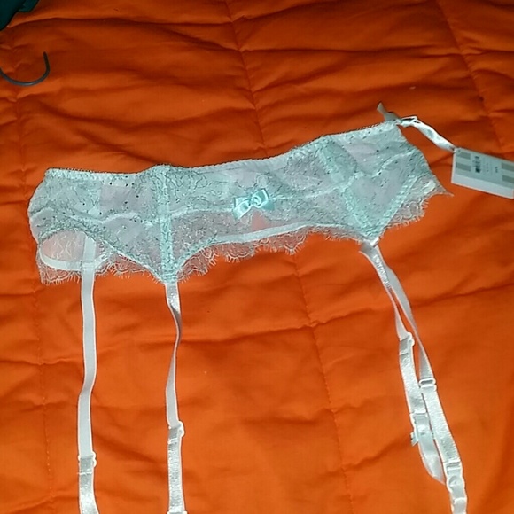 VS white and mint garter belt NWT
